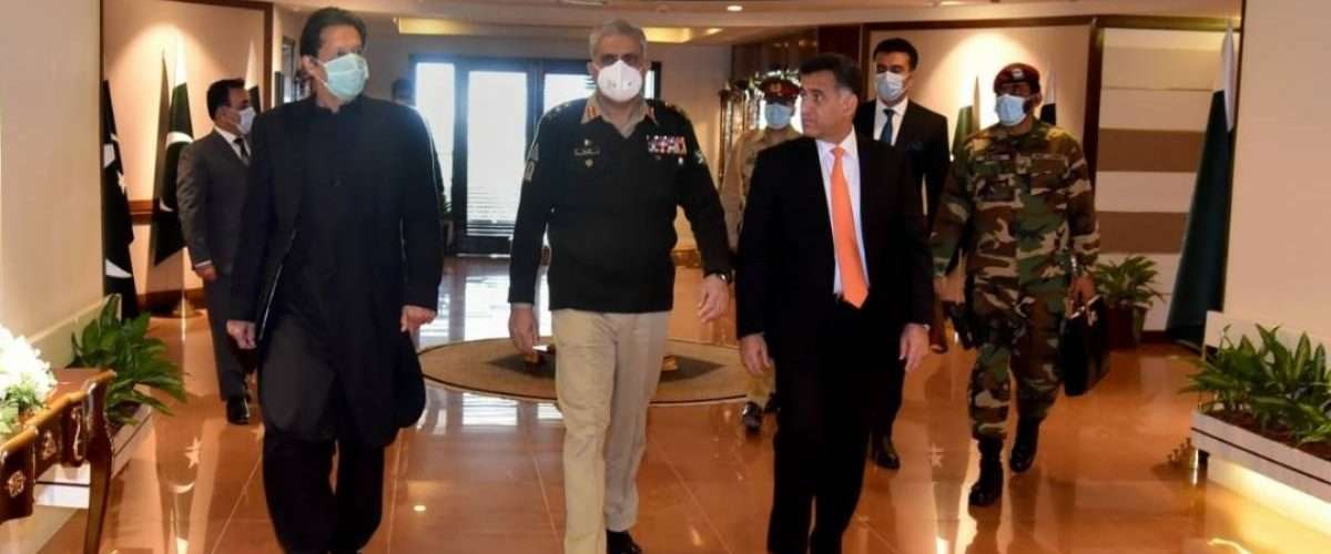 PM visits ISI HQs; gets a brief on the regional, national security situation - Inside Financial Markets
