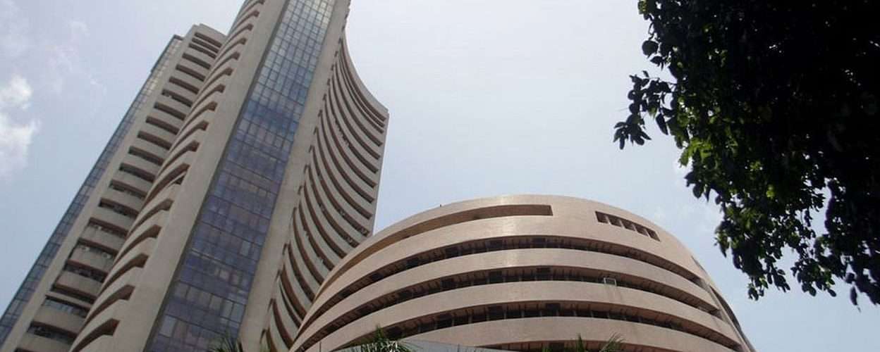 Sensex, Nifty tumble as HDFC Bank drags; GDP data awaited - Inside Financial Markets
